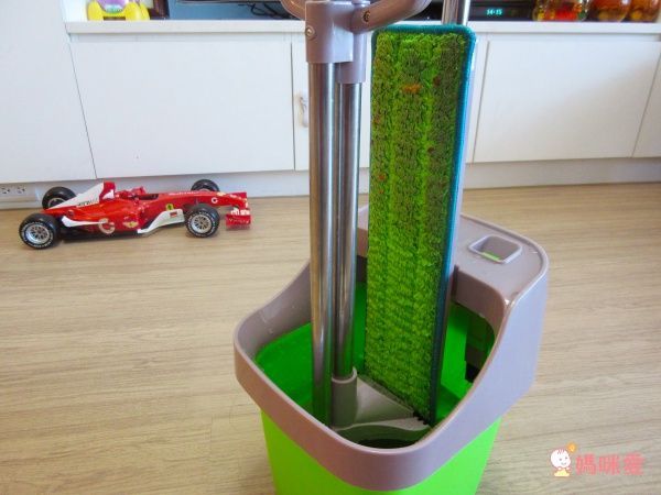 【維生樹嚴選】氣壓式三重洗刮免手洗平板拖把組