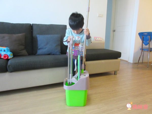 【維生樹嚴選】氣壓式三重洗刮免手洗平板拖把組