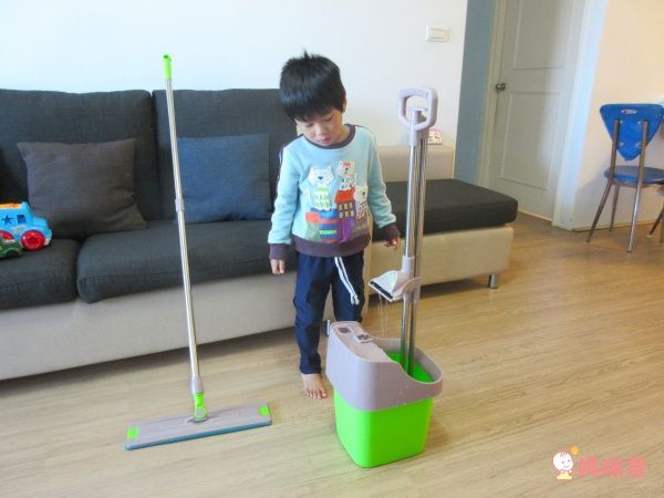 【維生樹嚴選】氣壓式三重洗刮免手洗平板拖把組