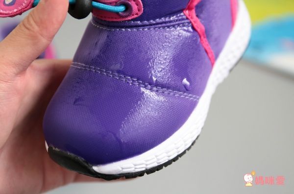 Dr.Apple 機能童鞋 ▶ 高穩定性＆包覆性，防臭設計，專為孩子軟足訂製！