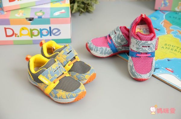 Dr.Apple 機能童鞋 ▶ 高穩定性＆包覆性，防臭設計，專為孩子軟足訂製！