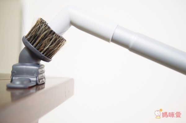 瑞典 Electrolux 伊萊克斯 極靜音紙袋式吸塵器 ZCS2000