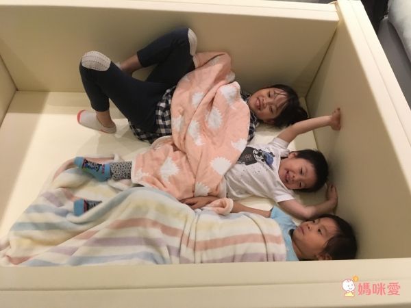 韓國製 Bonita Bebe 遊戲城堡