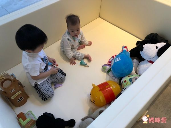 韓國製 Bonita Bebe 遊戲城堡