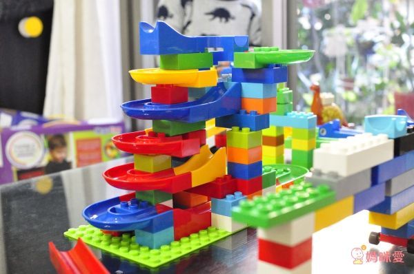 美國 MegaFun - 【售完不補】滾球軌道積木-125件組