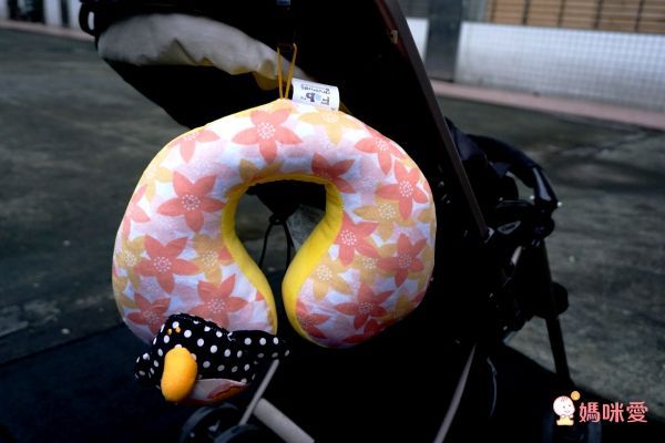 英國 bang on the door 護頸枕