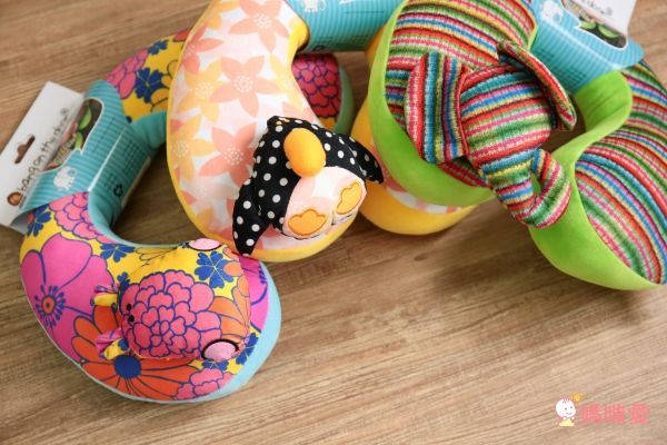 英國 bang on the door 護頸枕