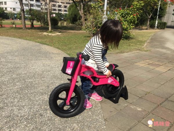 POLI 波力救援小英雄 - POLI波力救援小英雄聯名滑步車 - AIR 充氣胎 +專屬車籃+置車架-赫利綠