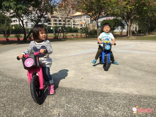 POLI 波力救援小英雄 - POLI波力救援小英雄聯名滑步車 - AIR 充氣胎 +專屬車籃+置車架-赫利綠