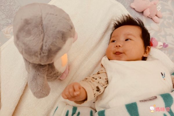 小牛津 - 安撫企鵝寶貝-絨毛企鵝+充電線+使用說明(充電式免裝電池)-粉色