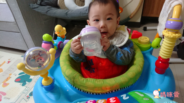 Combi 喝水訓練杯