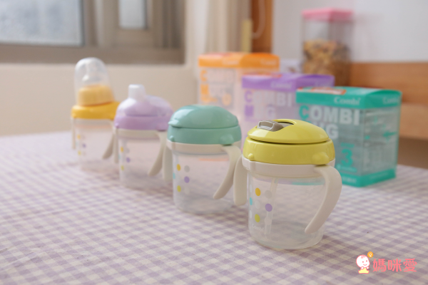 Combi 喝水訓練杯