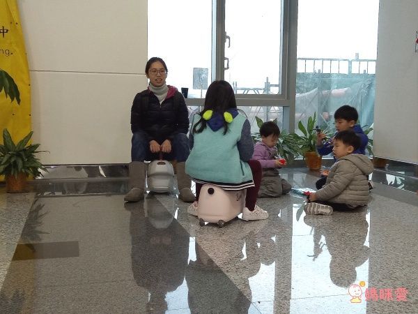 韓國Bontoy Traveller ★ 紅點設計美學騎乘行李箱