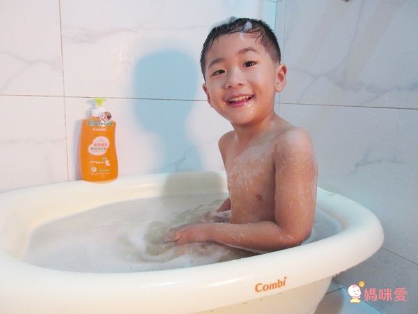 Combi 舒敏滋養、和草極潤 洗浴護膚系列