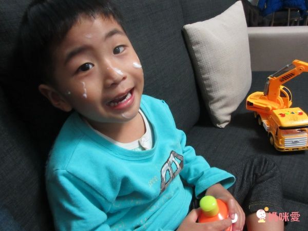 Combi 舒敏滋養、和草極潤 洗浴護膚系列