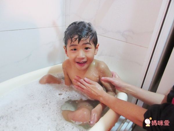 Combi 舒敏滋養、和草極潤 洗浴護膚系列