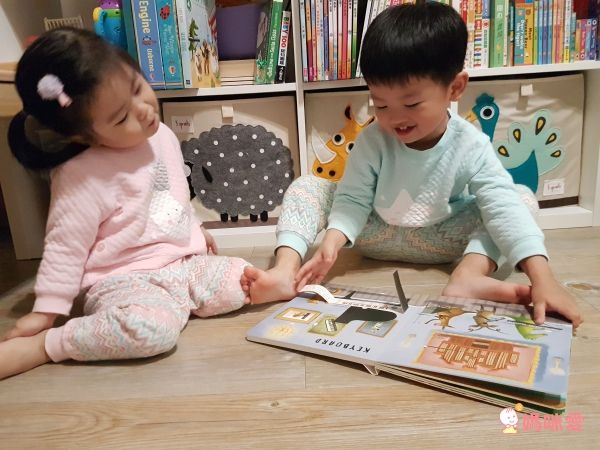 少量現貨☆最火紅童話故事音效書♬世界音樂翻翻書♬