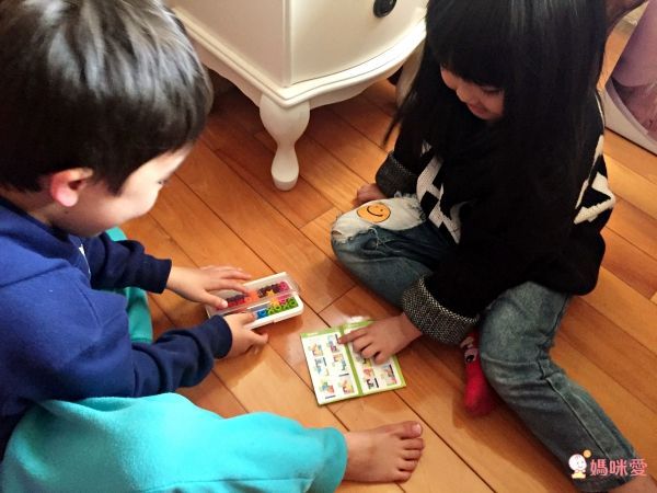 上誼文化 - 【IQ全系列玩好玩滿大挑戰組】-星星大挑戰+XO排列大挑戰+圍城大挑戰+大連線+3D大挑戰+顏色大挑戰-獨家送好餓的毛毛蟲遊戲卡