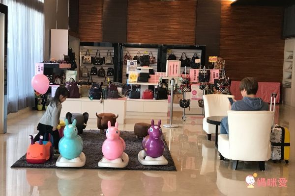 超值43折優惠↘ ✧冠閣商務大飯店✧ 嘉義親子友善飯店首選!