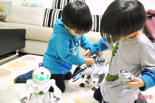 LE NENG TOYS - 多功能機械戰龍-對戰2入組