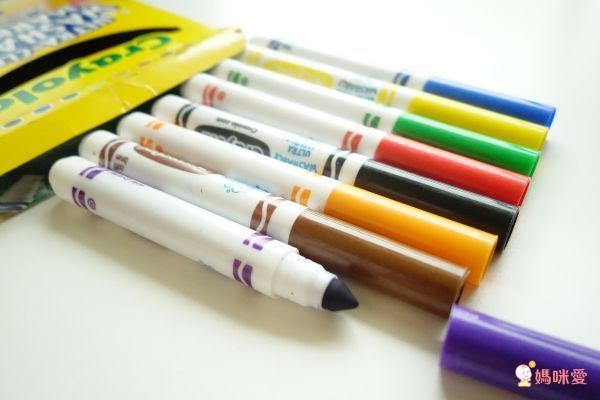 幫芭比製作獨一無二的裙子 ❤ 可重複製作～超好玩！