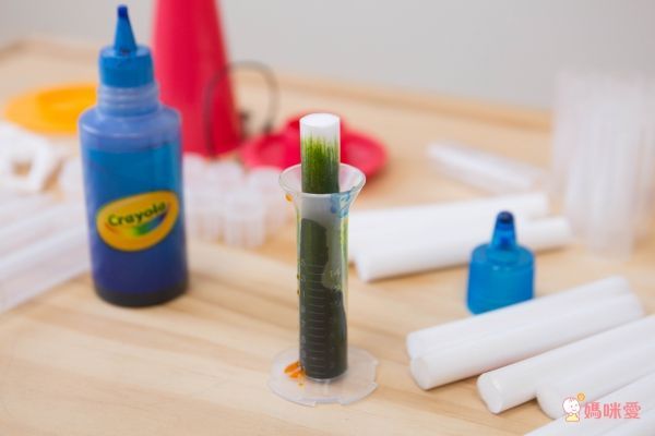 媽咪愛獨家首賣！美國【Crayola 繪兒樂】開學繪畫套組 ❤ 直接包超澎湃！