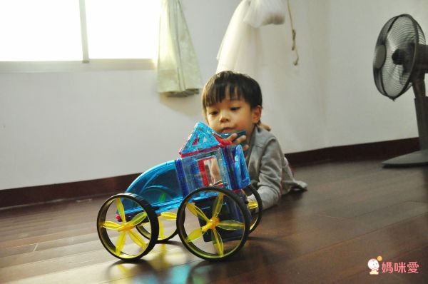 韓國 MagKinder x Click Block - 2D 磁性建構片-疾風電動變形車-43件組