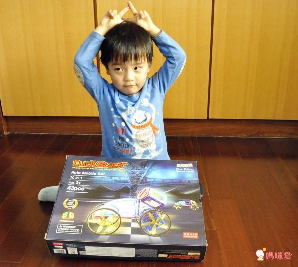 韓國 MagKinder x Click Block - 2D 磁性建構片-疾風電動變形車-43件組