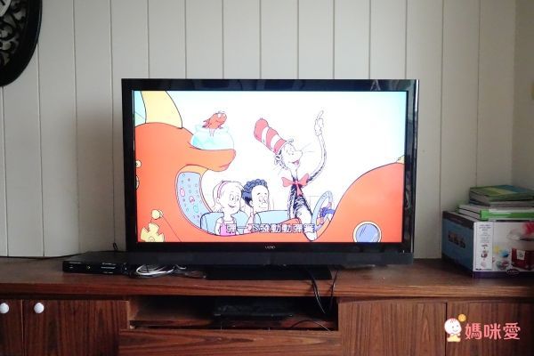 弘恩動畫 - 戴帽子的貓【1~10】-DVD4片裝、片長約234分鐘、加贈:影片導讀手冊1本