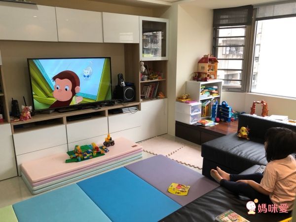 弘恩動畫 - 好奇猴喬治 大家都是好朋友   [全10集]-DVD4片裝、片長約240分鐘、國/英語發音、中/英/隱藏字幕