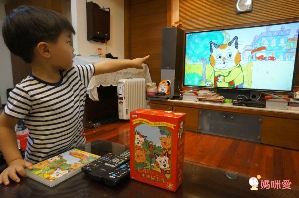 弘恩動畫 - 忙碌鎮的神秘事件【全26集】-DVD8片裝、片長約624分鐘(全26集/每集約24分鐘含二個單元)、語言：國語 / 英語發音 字幕：中文/英文字幕、加贈：忙碌鎮兒童專用擦手巾