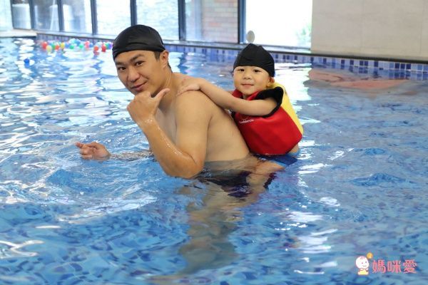 #3363 英國媽咪最愛！ Konfidence 浮力夾克＆泳衣，讓寶貝愛上游泳！