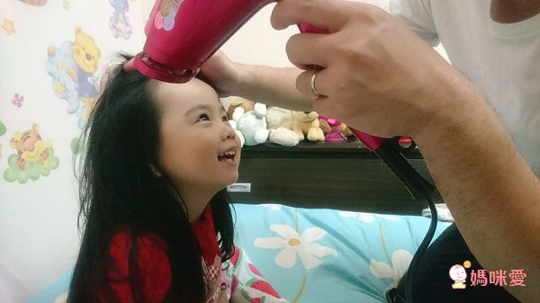 【日本TESCOM】白金奈米膠原蛋白吹風機 / 雙電壓負離子吹風機