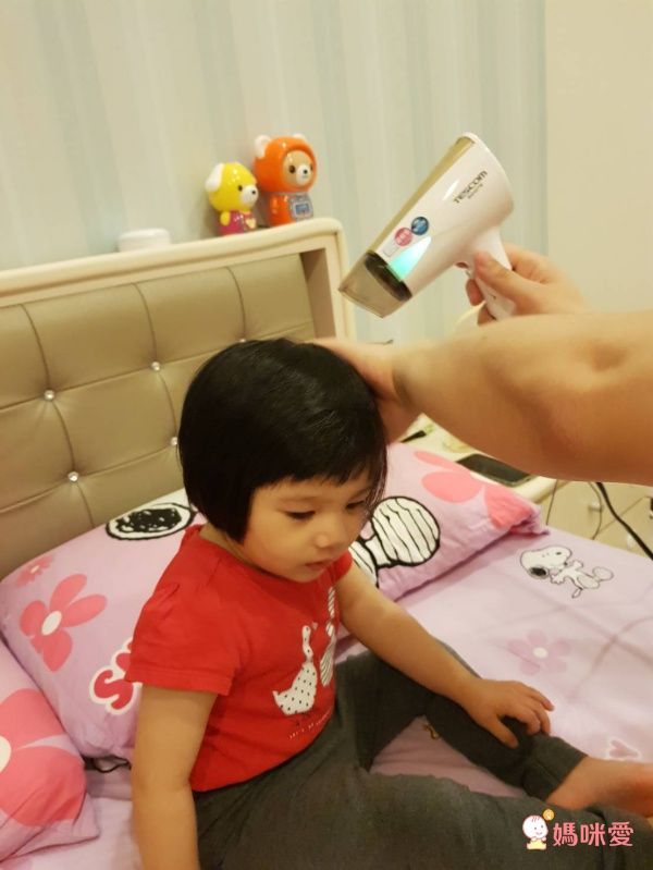 【日本TESCOM】白金奈米膠原蛋白吹風機 / 雙電壓負離子吹風機