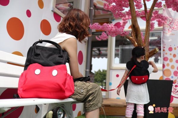 超人氣47折！mamaway媽媽餵 ♥︎ 迪士尼造型防走失二合一包