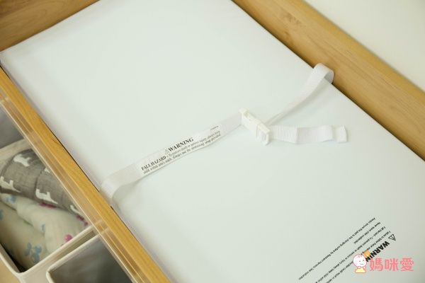 LEVANA 多功能尿布台 X 木製尿布台