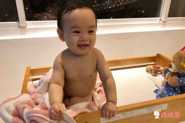 LEVANA 多功能尿布台 X 木製尿布台