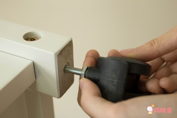 LEVANA 多功能尿布台 X 木製尿布台