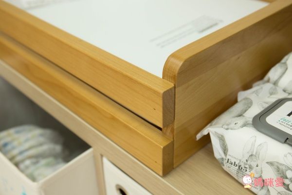 LEVANA 多功能尿布台 X 木製尿布台