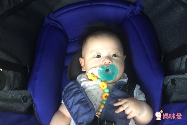 日本 Combi Trio美型單手秒收輕量三輪車款