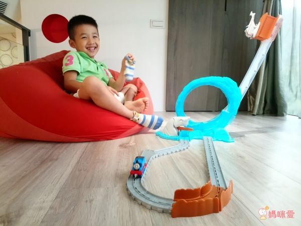 【Thomas 湯瑪士小火車】 滿299元即贈電影 DVD！