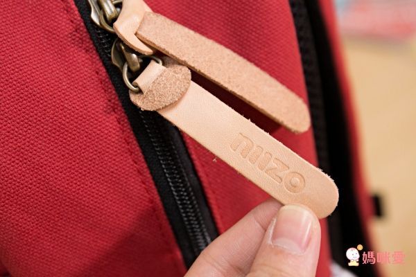 niizo 小學生清新風護脊書包