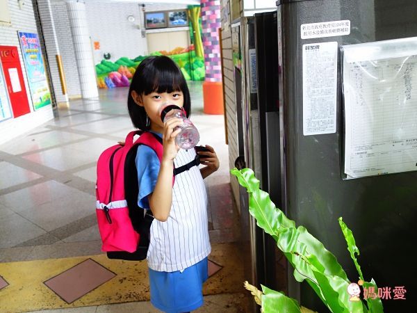 niizo 小學生清新風護脊書包