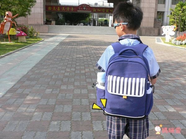 niizo 小學生清新風護脊書包