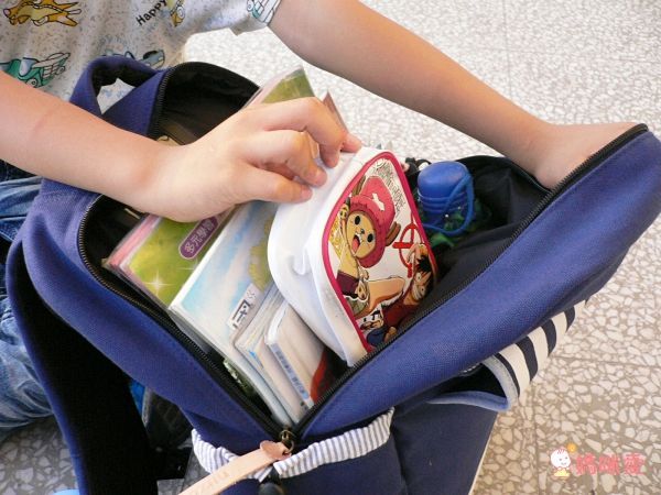 niizo 小學生清新風護脊書包