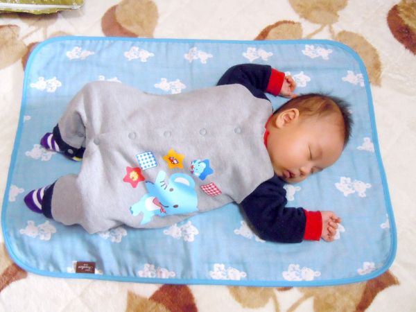 日本桃雪 紗布口水巾/方巾/嬰兒被