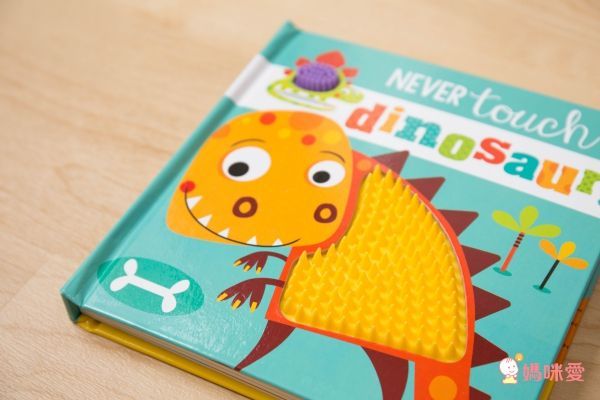 刺激小肌肉發展必入手觸摸書&亮片書