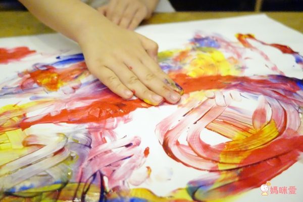 相見恨晚!【美國 Crayola 繪兒樂】可水洗系列 ❤ 彩色筆╱蠟筆╱印章筆