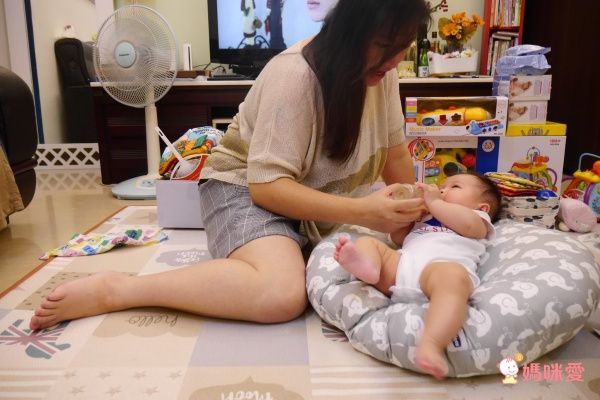 Boppy鳥巢型新生兒躺枕