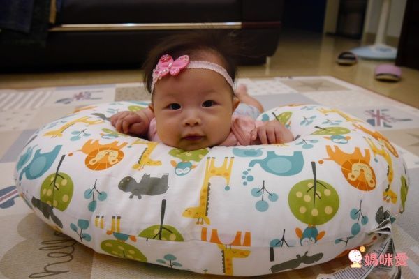 義大利Chicco Boppy多功能授乳枕& 哺乳好物系列!